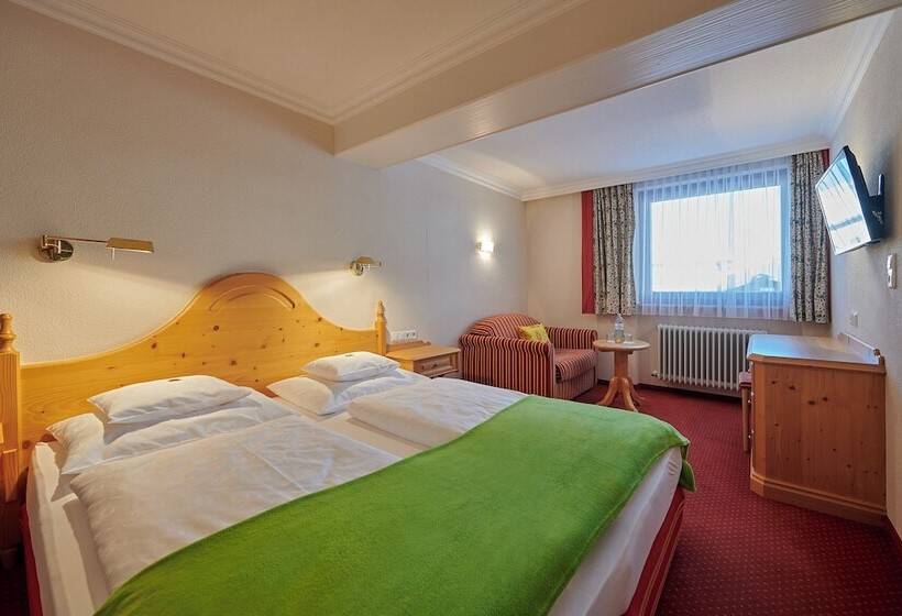 هتل Appartement Roggal