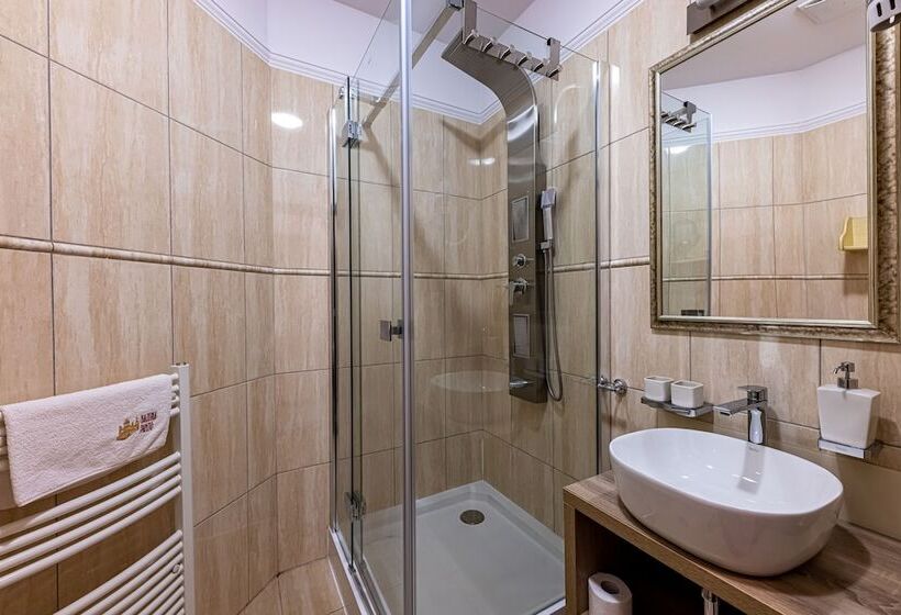 酒店 Bazilika Alatt Panzió