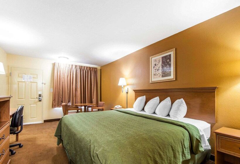호텔 Quality Inn & Suites
