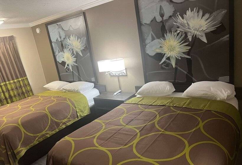 فندق Super 8 By Wyndham Picayune