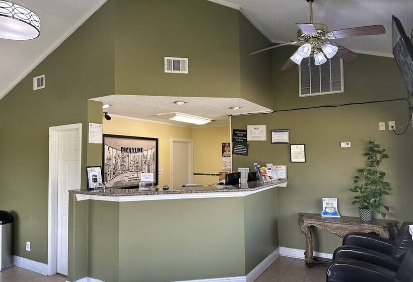 فندق Super 8 By Wyndham Picayune