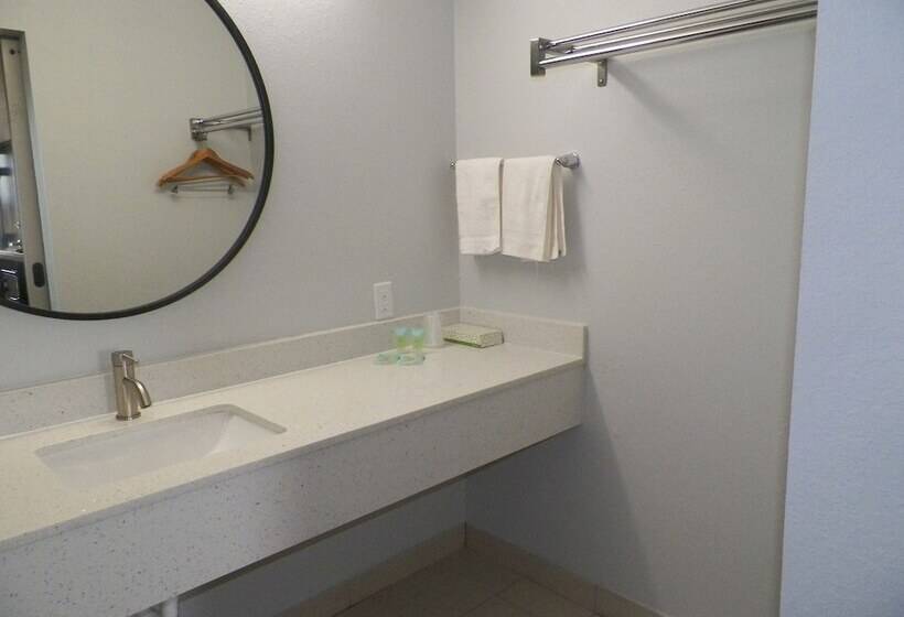 בית מלון כפרי Walnut Inn