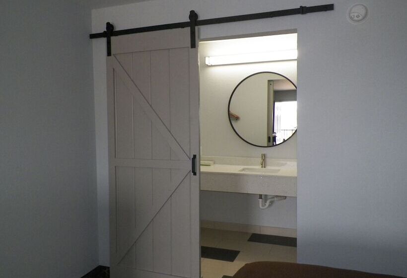 בית מלון כפרי Walnut Inn