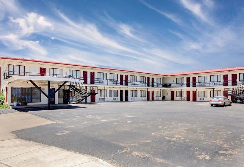 汽车旅馆  Knights Inn Big Spring