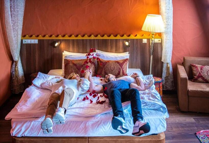 Mesés Shiraz Hotel Superior Adults Only