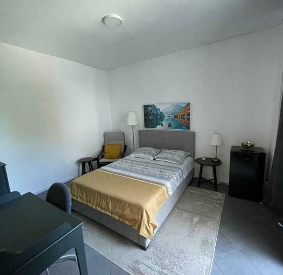 Park Apartment