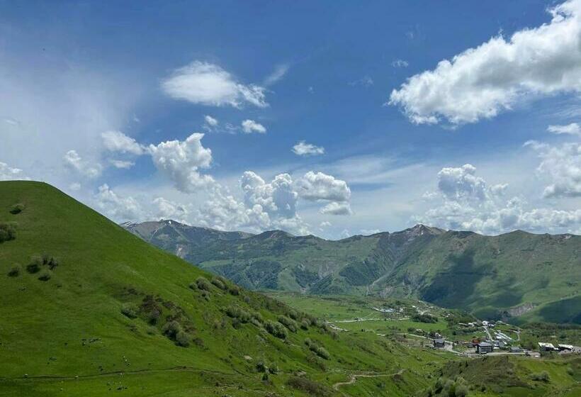 Touch The Mountains, Twins Hotel, New Gudauri