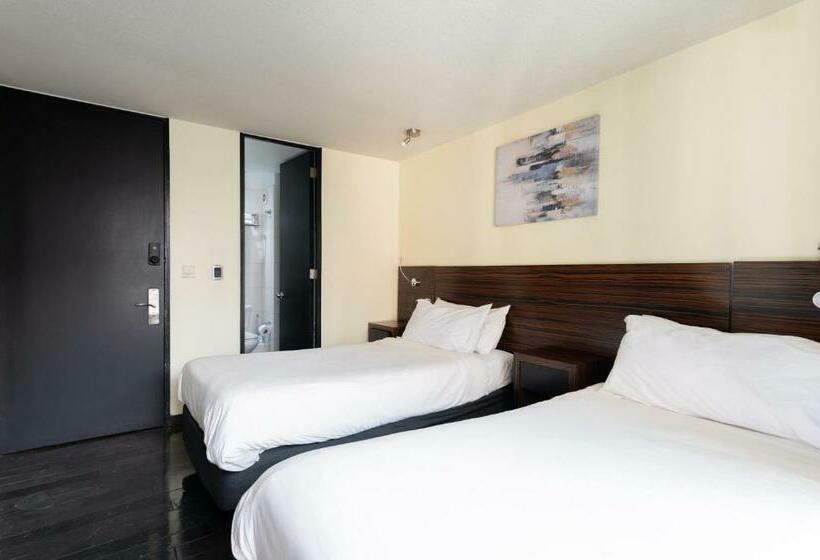 Tribeca Twin Studio W/wifi, Smart Tv & Balcony