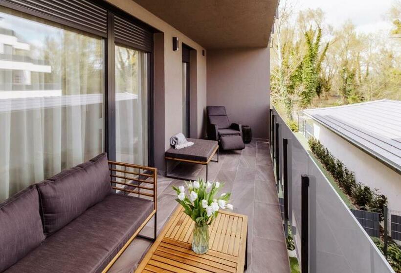 Alexandra Apartman