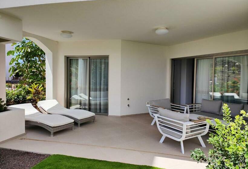 Garden Suites Luxury Apartment