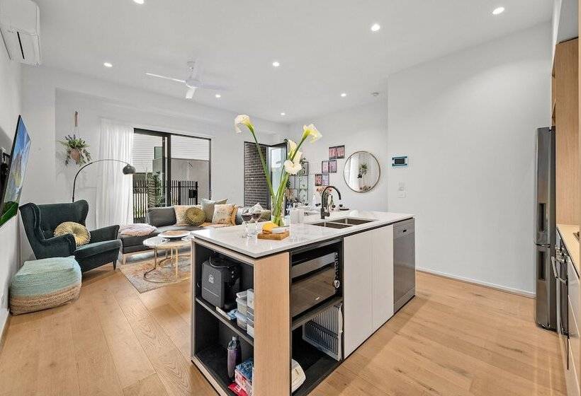 Staycentral   Boulevard Gardens