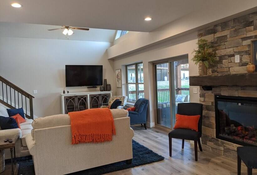 Journey S Remedy  Lake View Sleeps 30