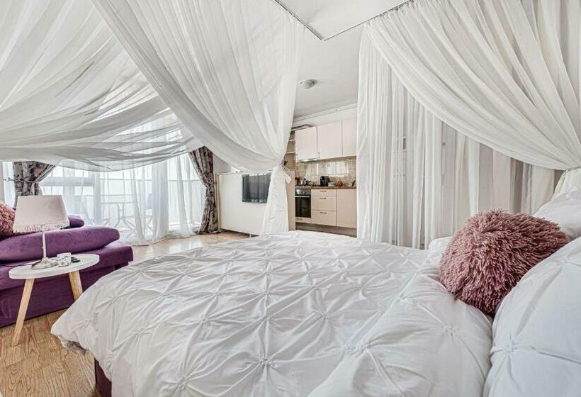Ari Purple Studio With Free Parking