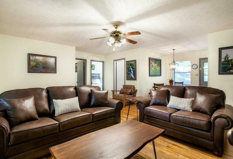 Hopp On Inn Secluded 3br Home