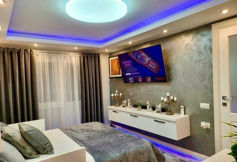 Studio Delux