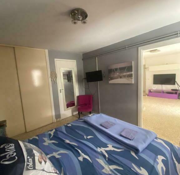 Bas De Villa Piscine Jacuzzi / Soleil Et Etoiles