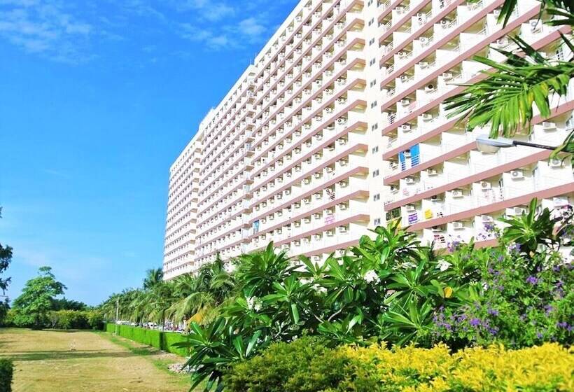Jomtien Beach Condo   Studio Close To The Beach