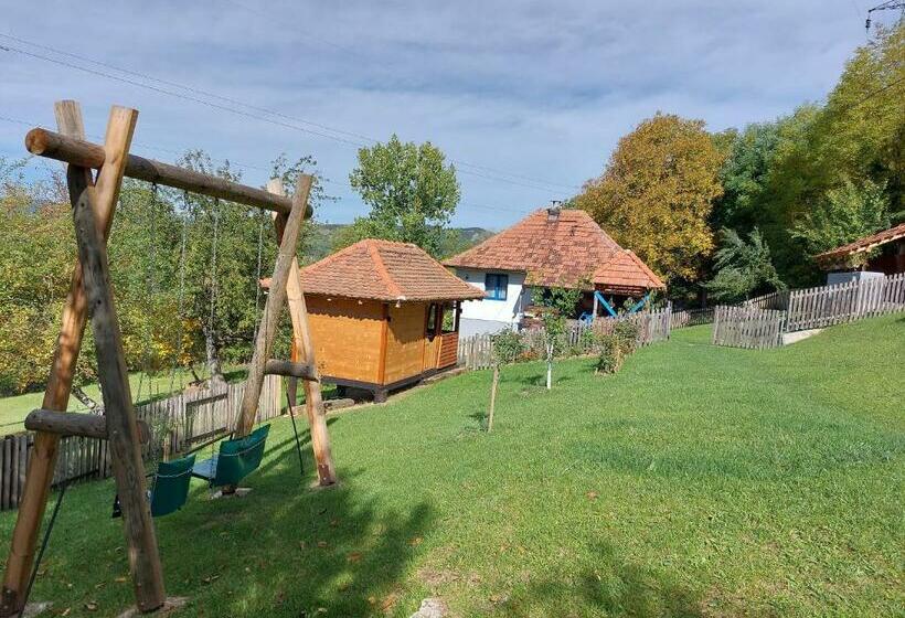 Seosko Domaćinstvo Alababa