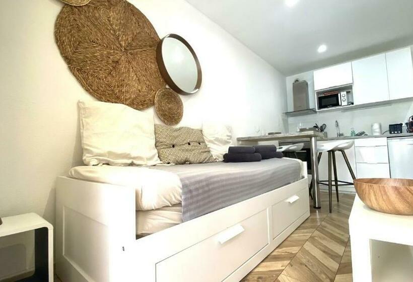 Studio Bricka 200m To The Beach, Parking, Clim, Terrace