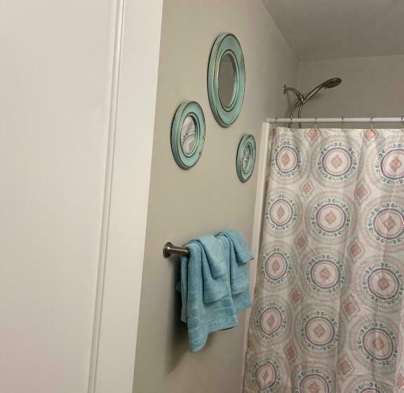 Kannapolis Elegant Townhouse   Pet Friendly