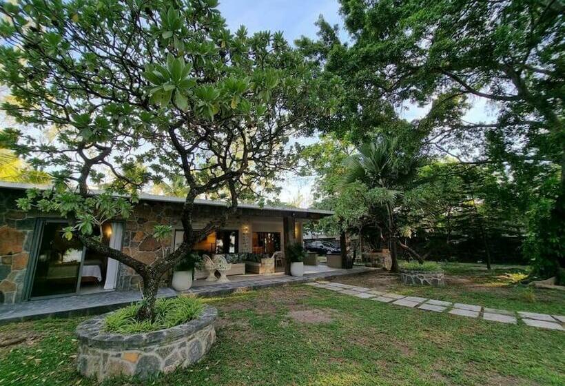 Shanti Villa