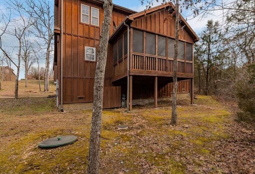 Bear Hug   Cabin Comfort   Outdoor Pool   Walking Trails  Family/group Fun!