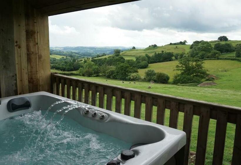 Barley Cottage 5 Cyfie Farm With Log Burner And Private Covered Hot Tub