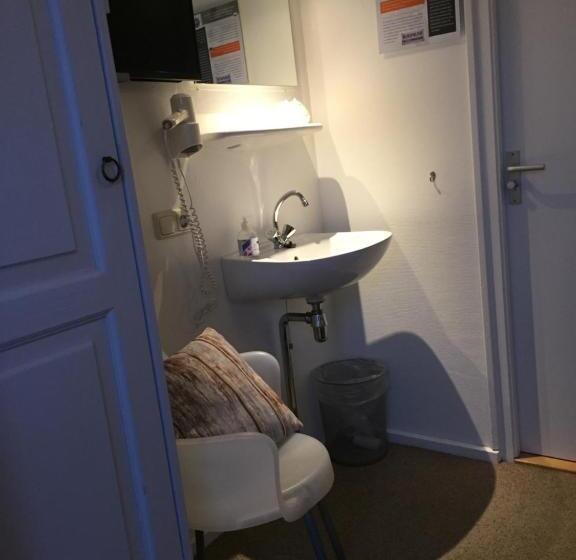 B&b   Pension Perruque