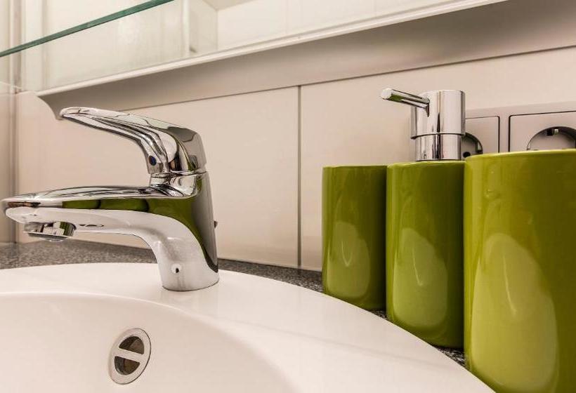 مبيت وإفطار Gästehaus Pension Barbara