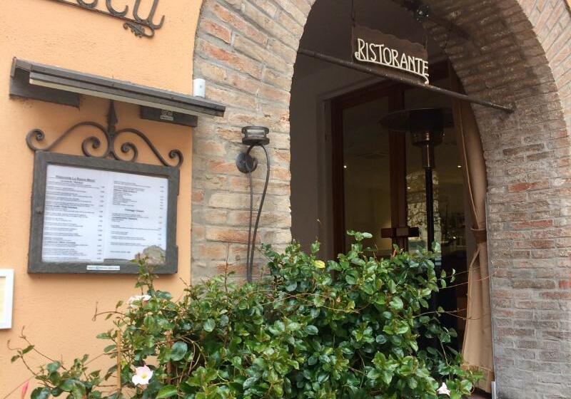 هتل Albergo La Rocca