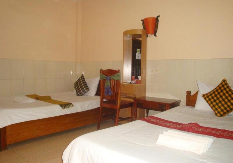 هتل Bou Savy Guesthouse