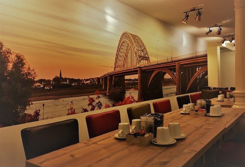 هتل Courage Nijmegen