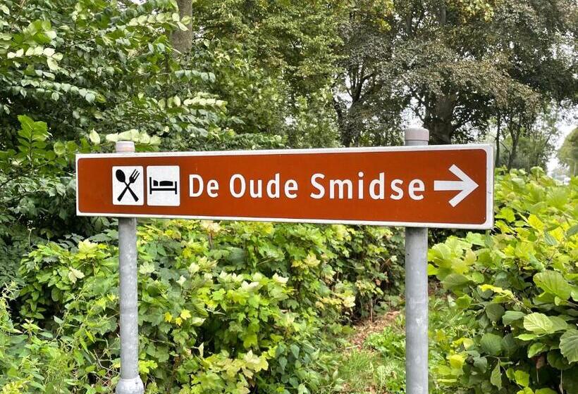 فندق De Oude Smidse