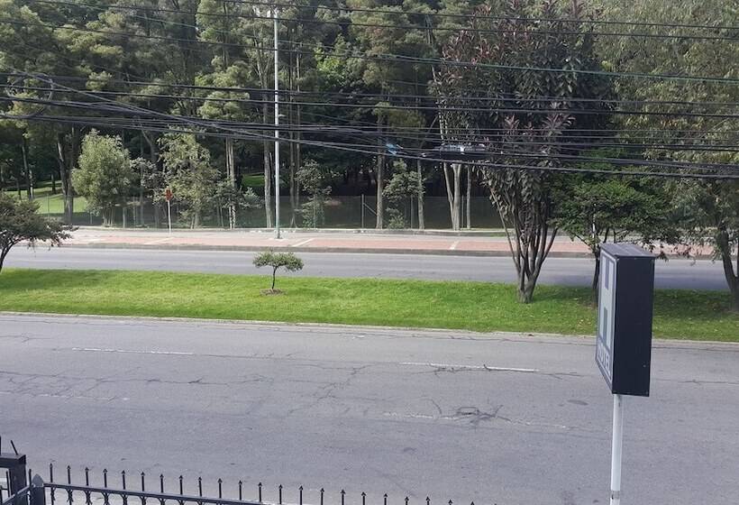 هتل Elite Del Parque Bogota