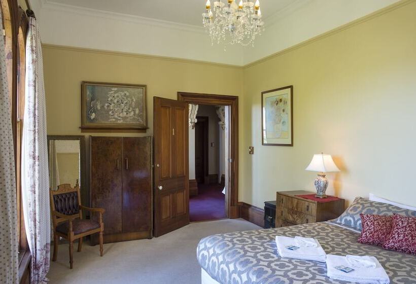 هتل Fellworth House For Solo Travellers