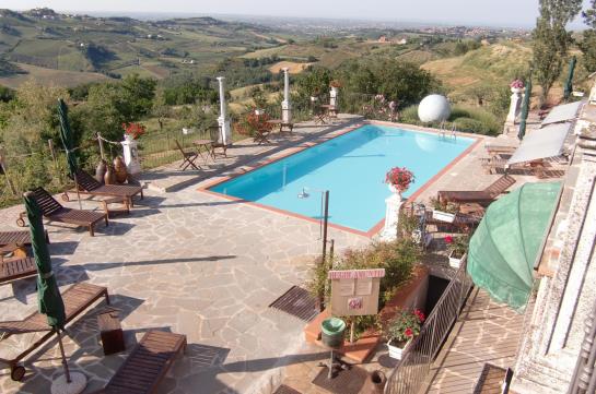 فندق I Quattro Passeri Country House