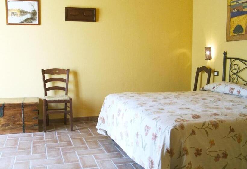 فندق La Pulledraia Del Podere Montegrappa
