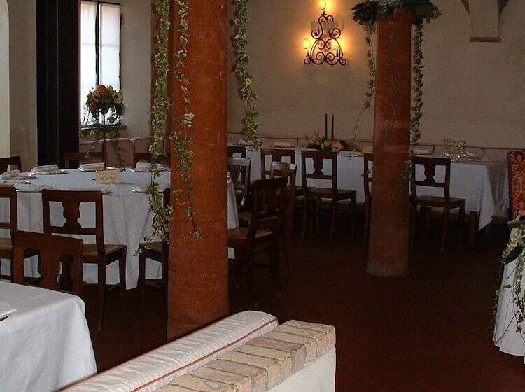 فندق Locanda Del Lupo