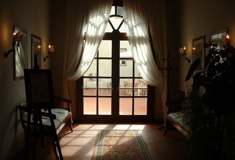 فندق Locanda Del Lupo