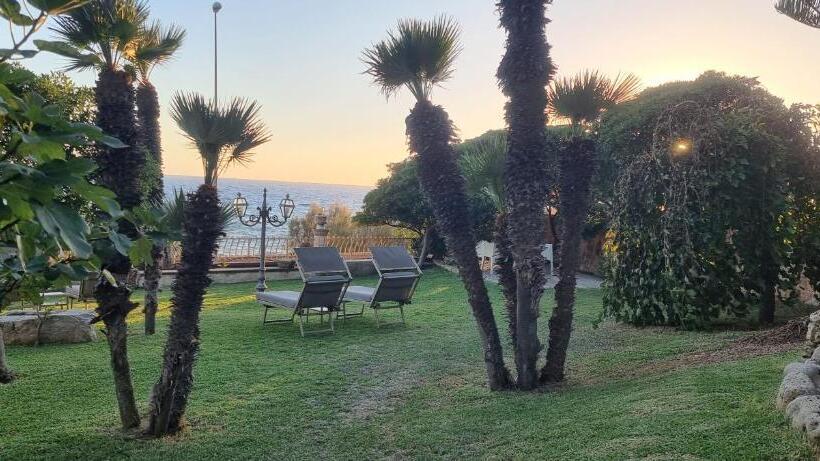 בית מלון כפרי Parco Dei Principi  Resort & Spa
