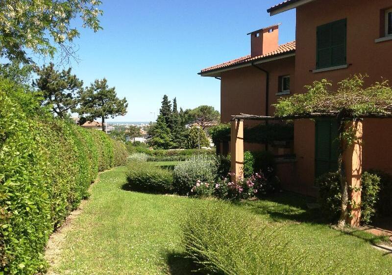 هتل Residenze Al Colle Dei Pini