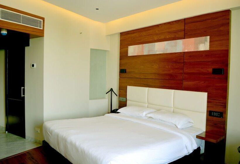 هتل Rk Residency