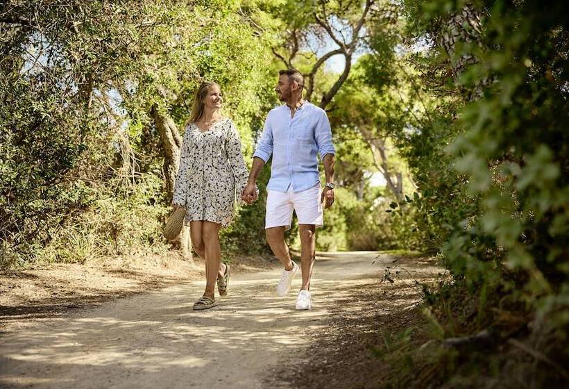 هتل Robinson Apulia  All Inclusive