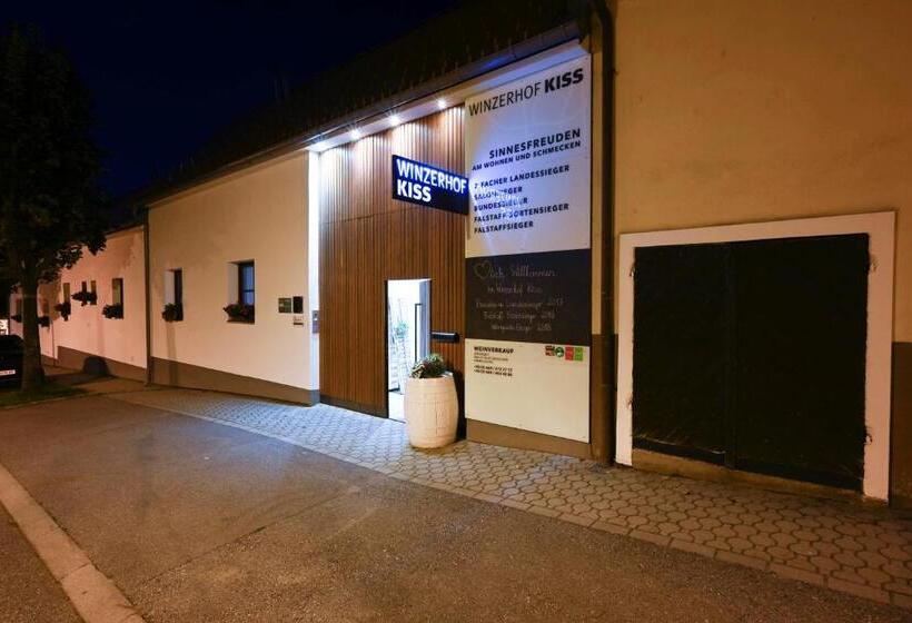 בית מלון כפרי Winzerhof Kiss
