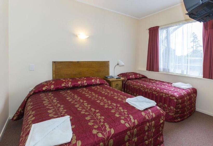 مُتل Fernhill Motor Lodge