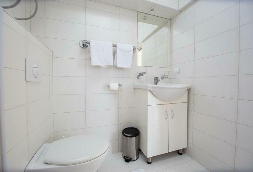 Saki Apartments