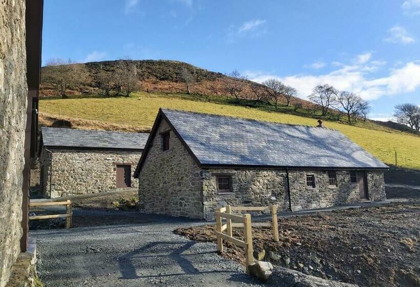 Cwm Clyd Longhouse