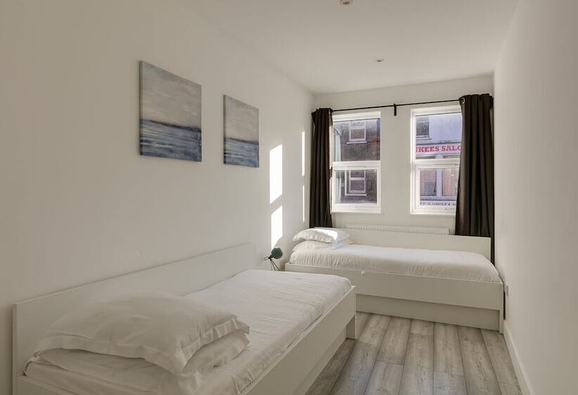 Charles Hope London Hounslow