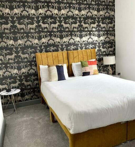 Luxury 2 Bed Duplex Apartment By Yo! Leicester City Free Parking