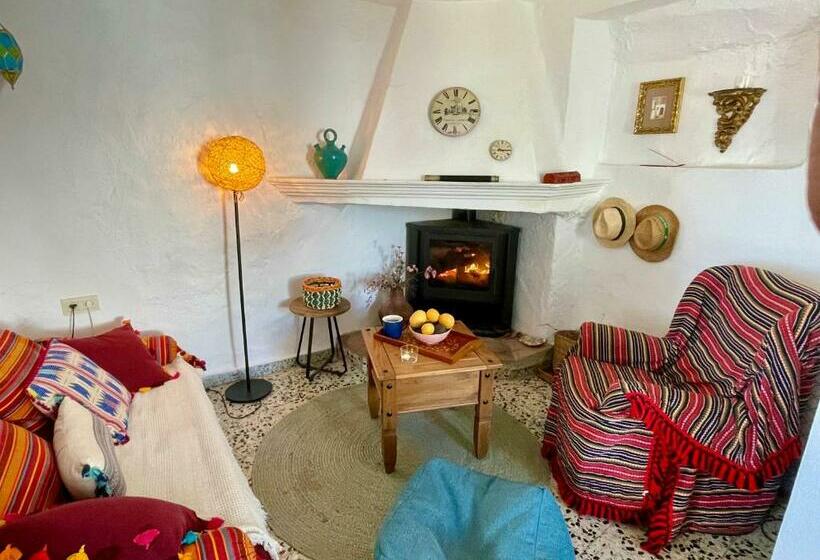 Casa Amigos Sorvilan   La Almendra